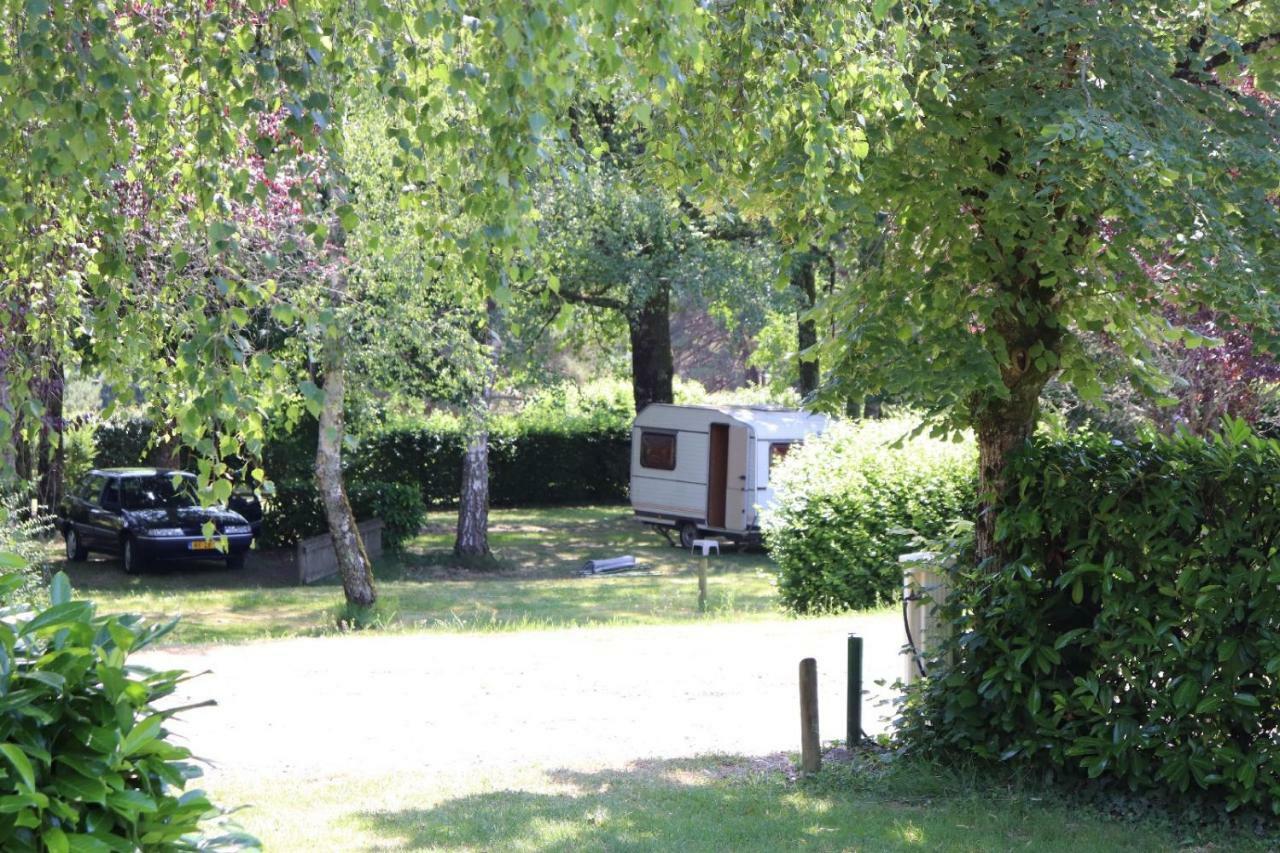 Camping De Ladignac Le Long Bel Air Exteriér fotografie
