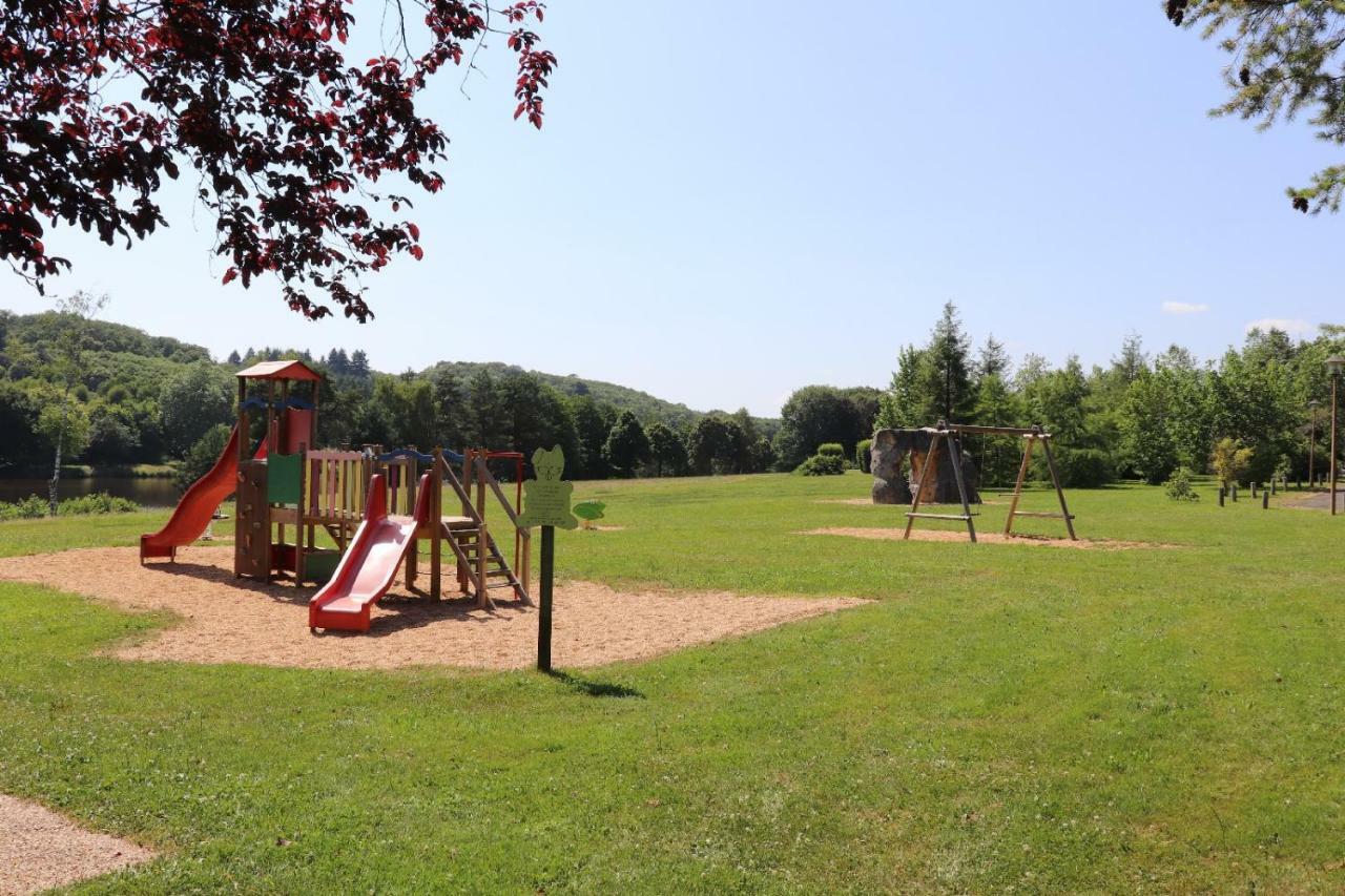 Camping De Ladignac Le Long Bel Air Exteriér fotografie