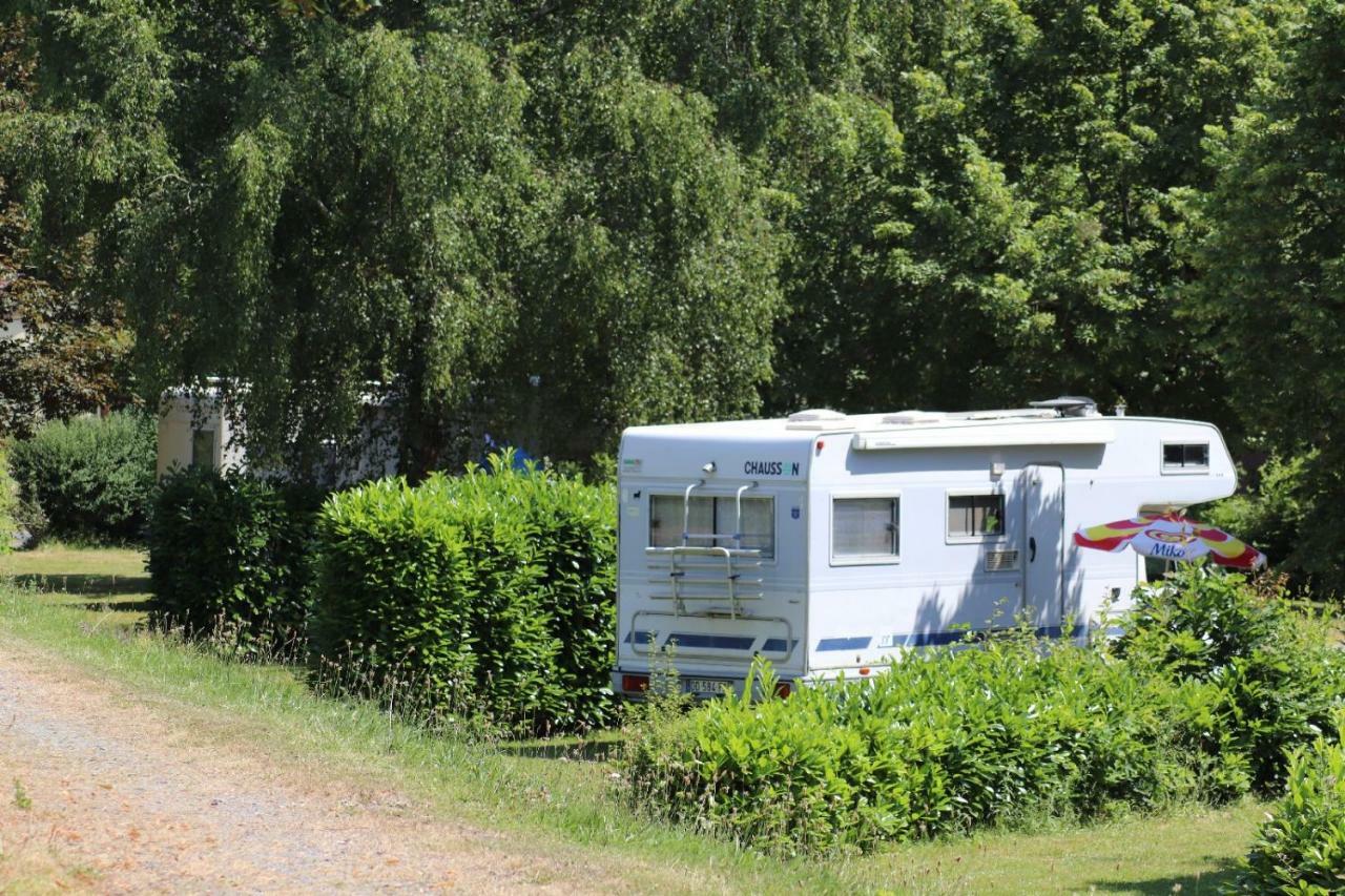 Camping De Ladignac Le Long Bel Air Exteriér fotografie